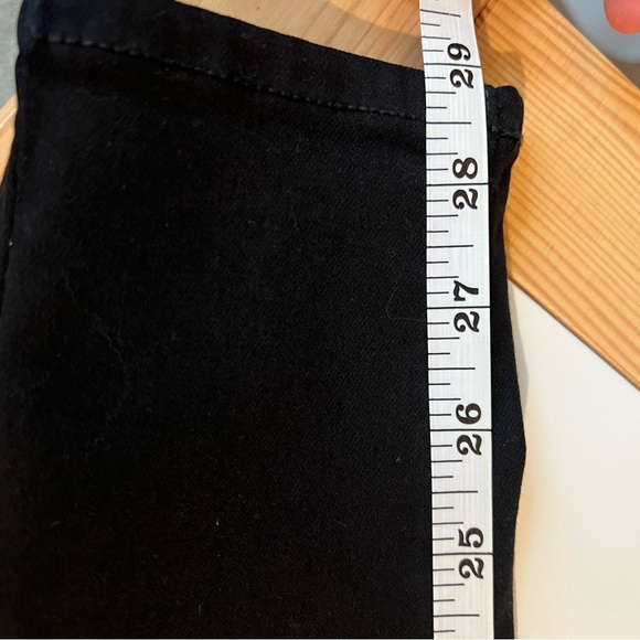 American Eagle Super Hi-Rise Jeggings with Button Details - Picture 14 of 14